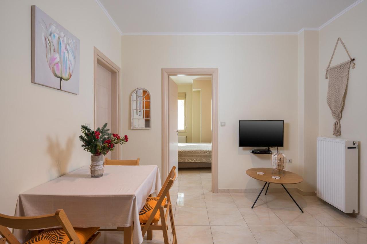 Luxury Coastal Retreat, Mountain View Balcony With Palm Trees & Parking Apartment Chania  Exterior photo